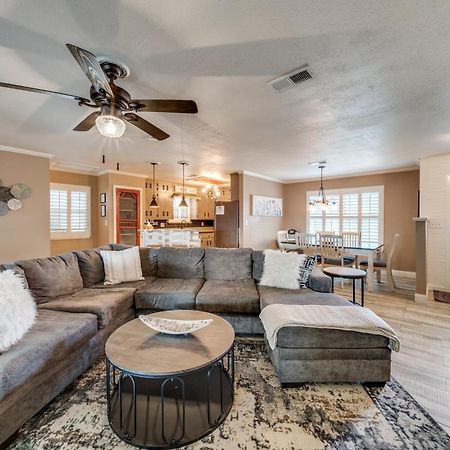 Charming Pet Friendly 4 Bdrm Home Mins To Main St And Wineries 弗雷德里克斯堡 外观 照片