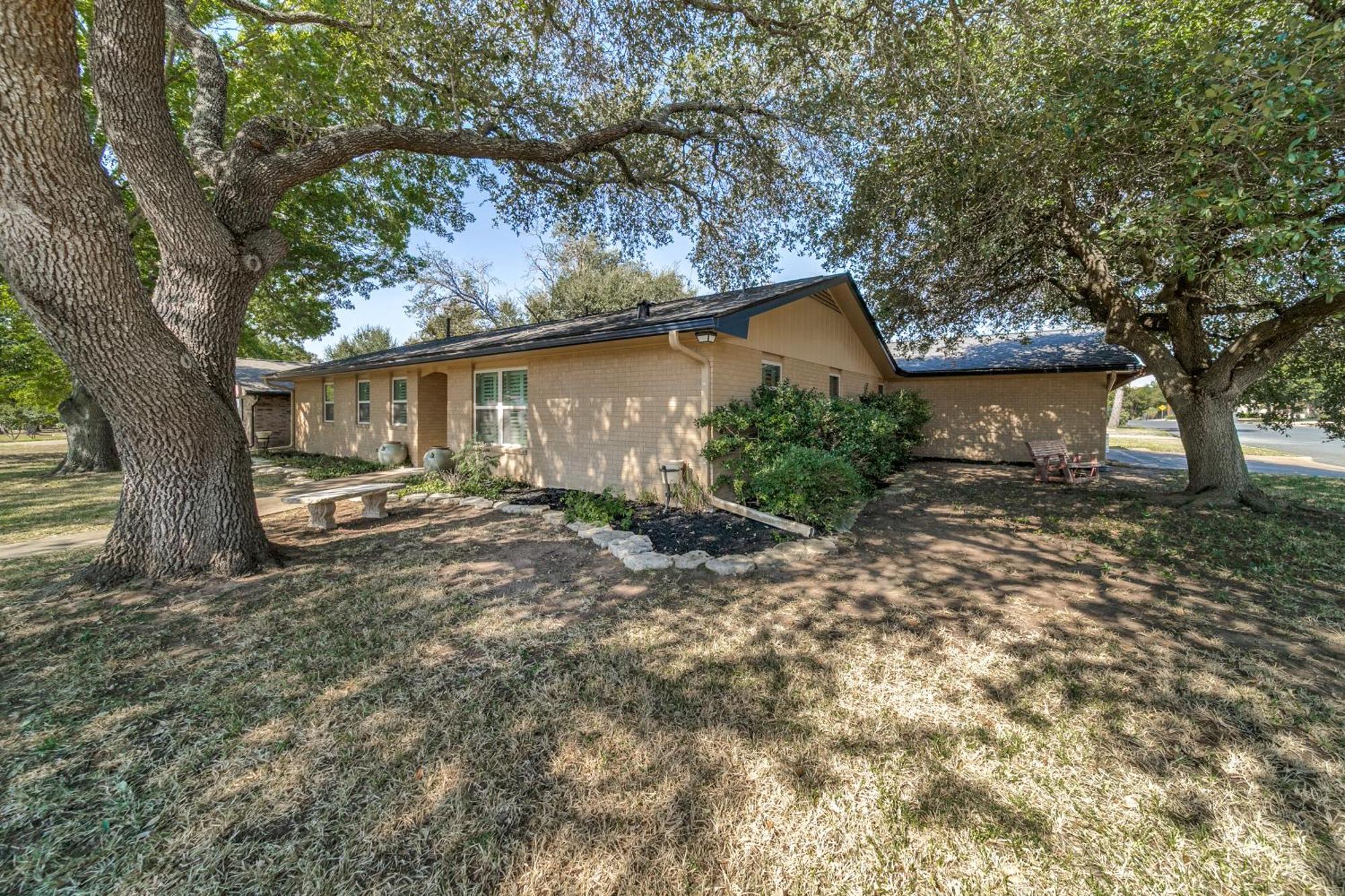 Charming Pet Friendly 4 Bdrm Home Mins To Main St And Wineries 弗雷德里克斯堡 外观 照片