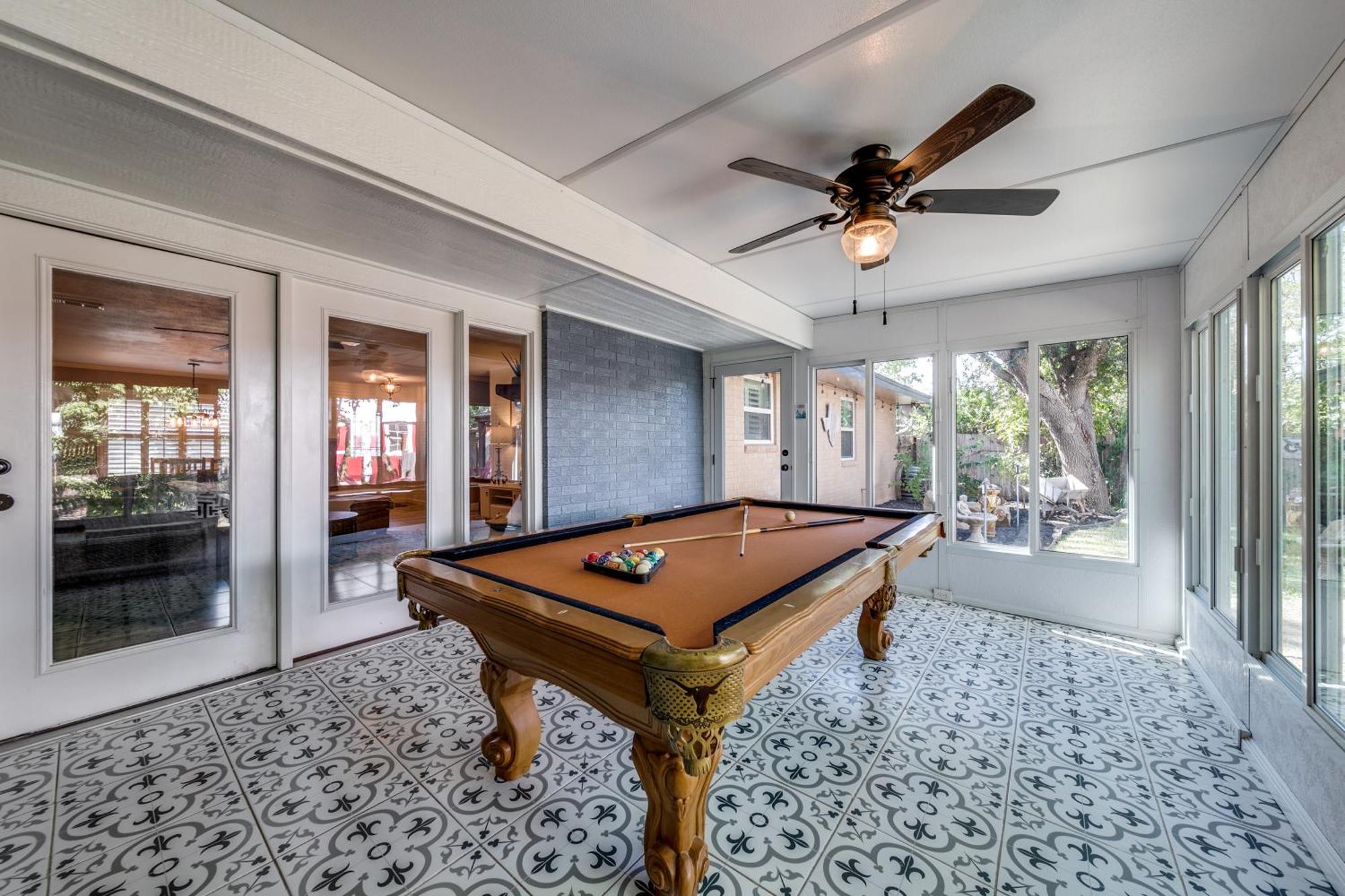 Charming Pet Friendly 4 Bdrm Home Mins To Main St And Wineries 弗雷德里克斯堡 外观 照片