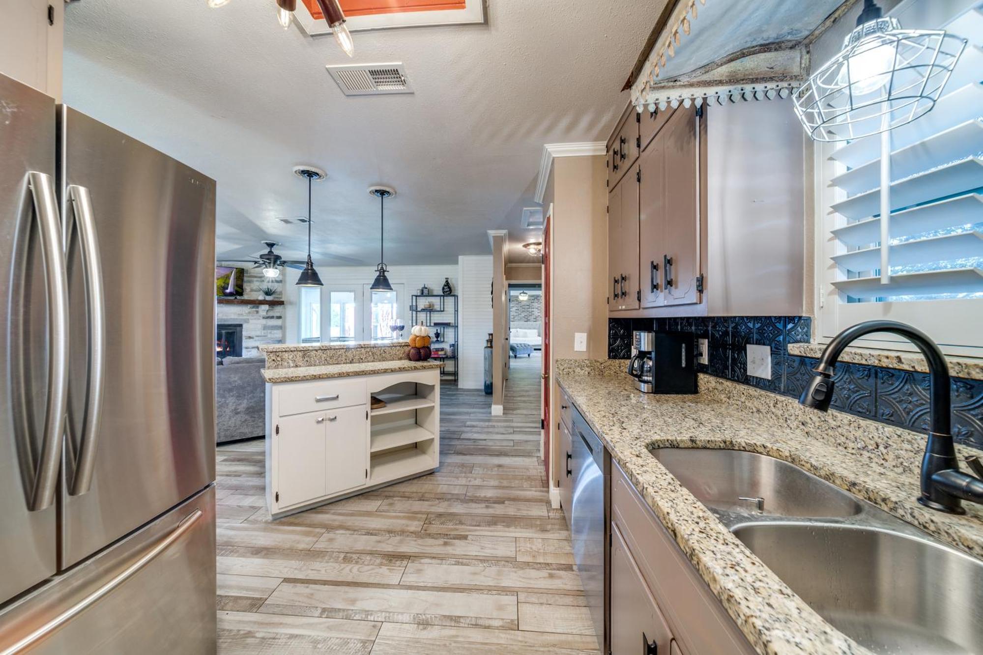 Charming Pet Friendly 4 Bdrm Home Mins To Main St And Wineries 弗雷德里克斯堡 外观 照片